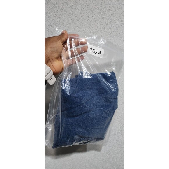 Carhartt Blue Pocket TShirt Men's K87-M One Point Logo In EUC - Picture 11 of 11